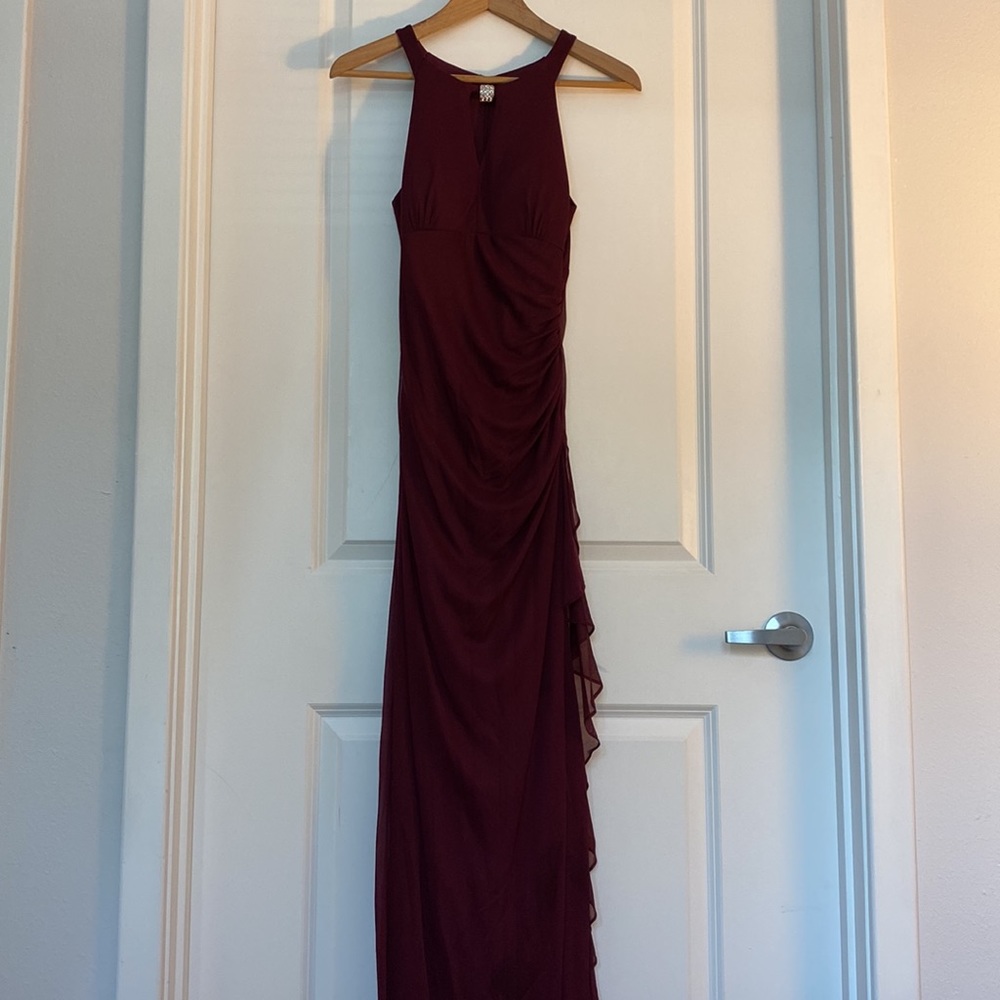 Beautiful special occasion dress. Deep plum color, floor length